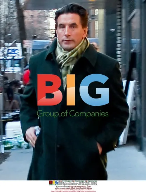 Billy Baldwin Walks NYC Street