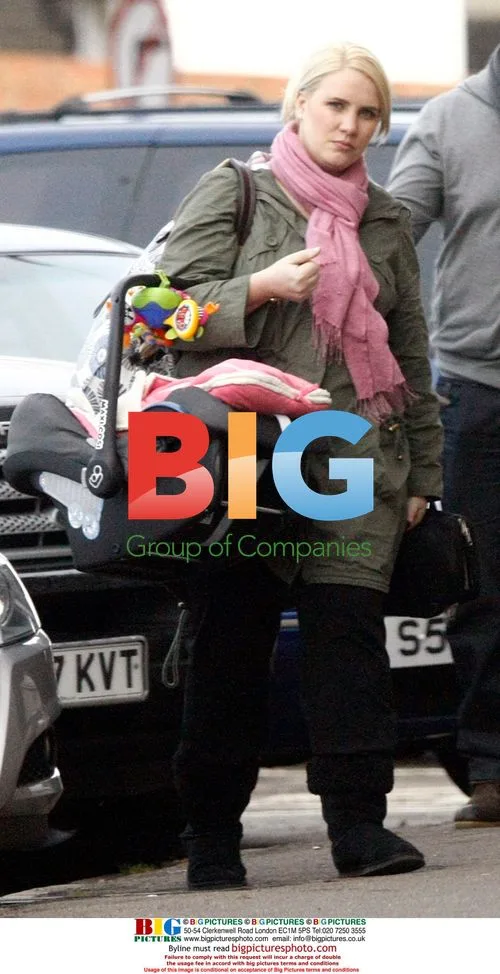 Claire Richards Out With Family