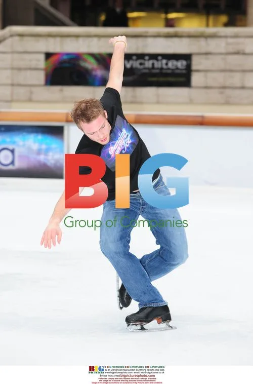 Chris Fountain launches free Dancing On Ice votes
