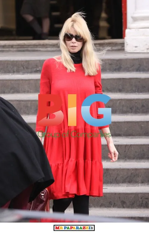 Claudia Schiffer School Run