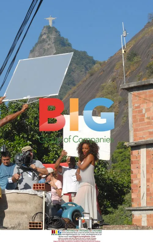 Alicia Keys Filming in Rio