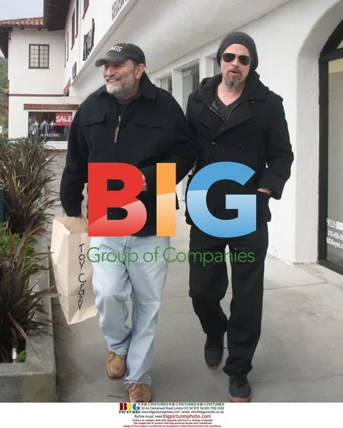 Brad Pitt shops with friend in Malibu