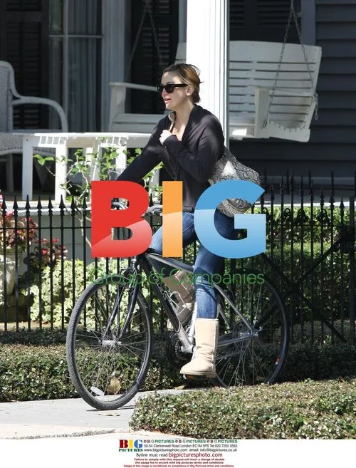 Kate Hudson and son cycling in New Orleans