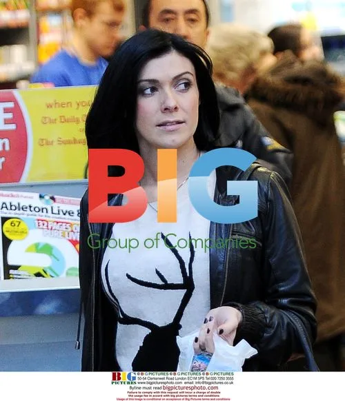 Kym Marsh Spotted Buying Magazines