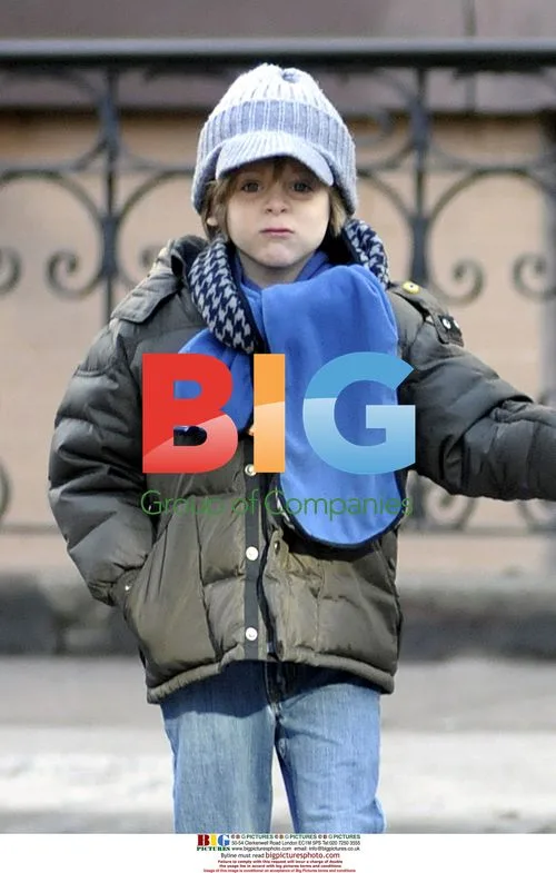 Matthew Broderick walks son to school