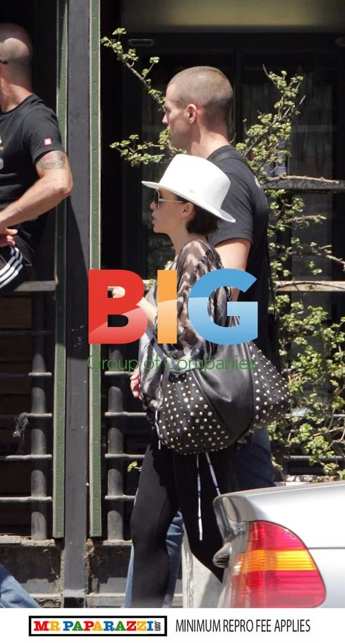 Dannii Minogue Pregnant Vacation