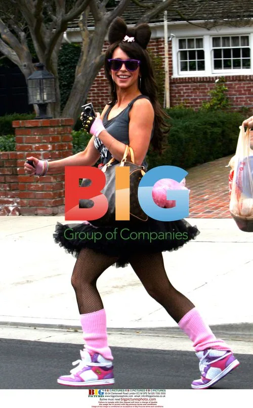 Jennifer Love Hewitt 80's Birthday