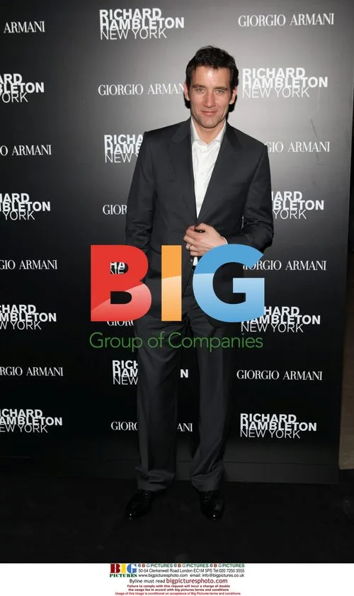 Clive Owen at Richard Hambleton Exhibition