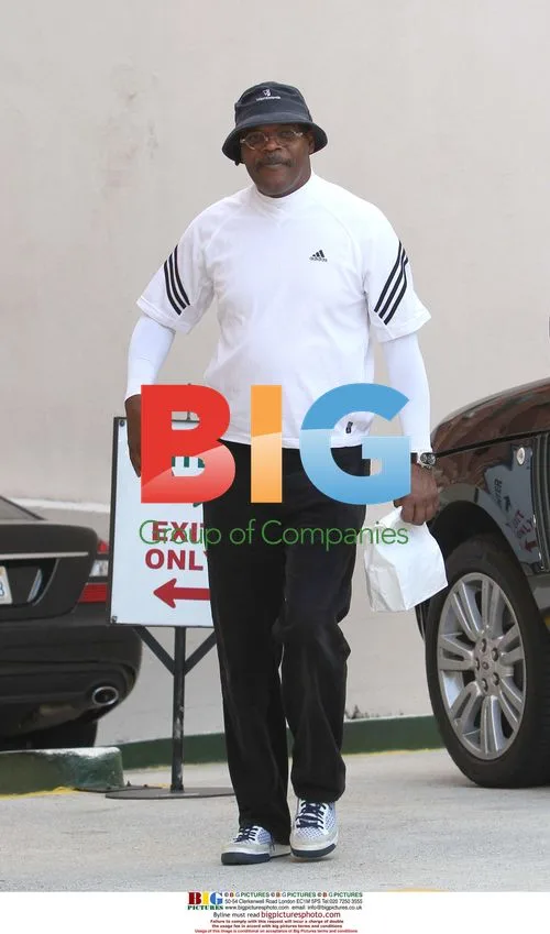 Samuel L Jackson Visits Medical Building