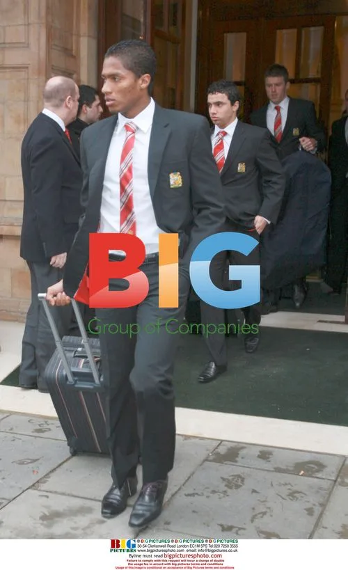 Manchester United Squad Depart Hotel for Carling Cup Final