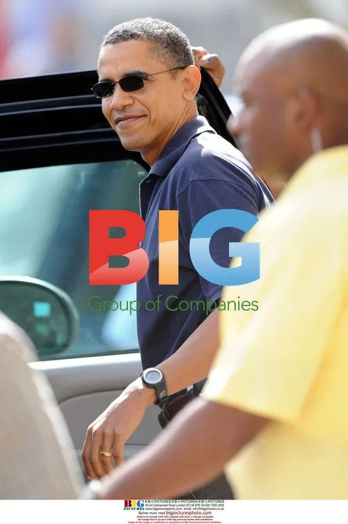 Obama Golfing in Hawaii