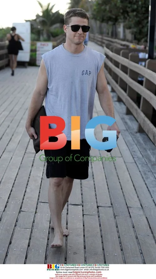 Ben McKenzie Spotted on Miami Beach