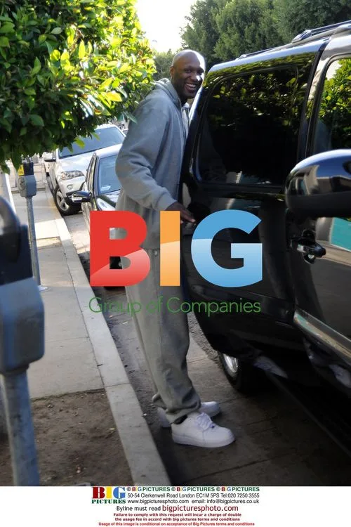 Lamar Odom Shops at Kitson on Christmas Eve