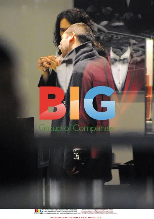 Russell Brand Shopping for Ring