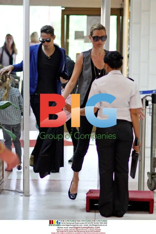 Kate Moss and family depart Thailand