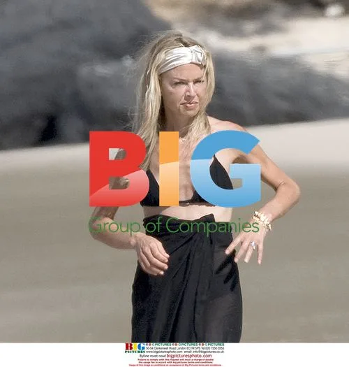 Rachel Zoe Photographed Looking Thin on Beach Vacation