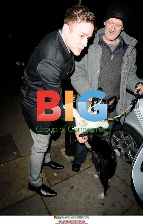 Olly Murs Buys Big Issue in London