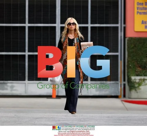 Rachel Zoe Having Breakfast With Friends