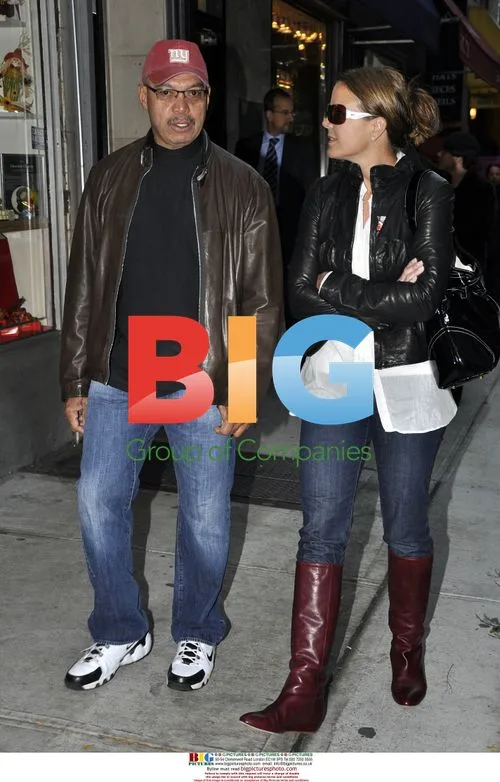 Reggie Jackson Shopping with Girlfriend