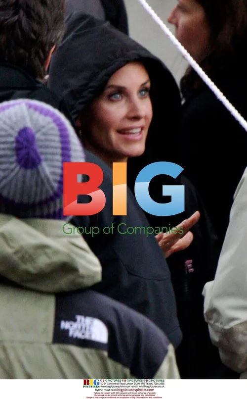 Courteney Cox Filming 'Cougar Town'