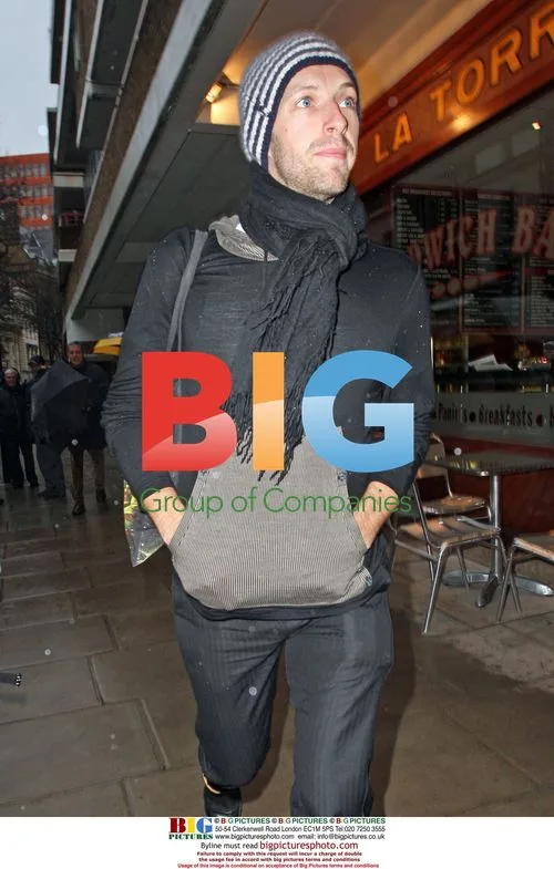 Coldplay Members Arriving at London Hospital