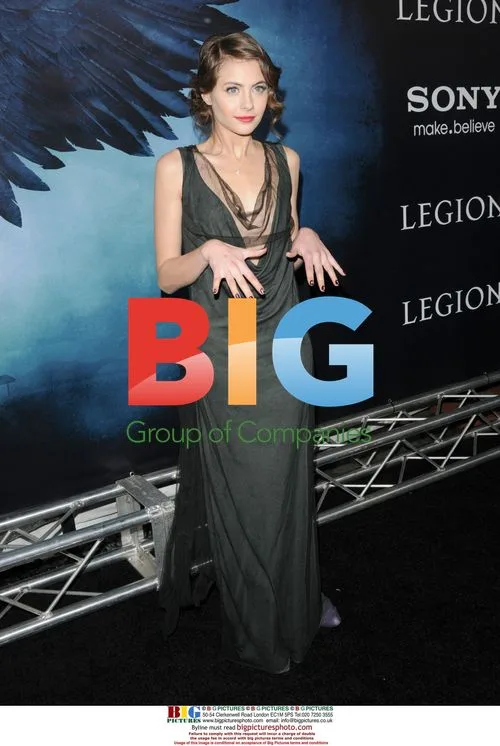 Willa Holland at 'Legion' Premiere