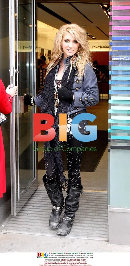 Ke$ha Promoting New Album in Toronto