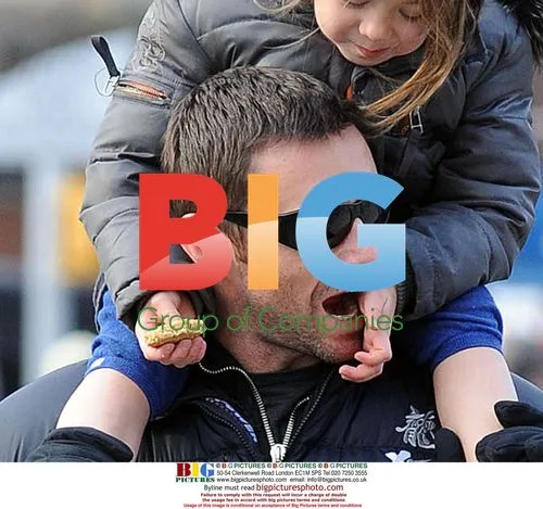 Hugh Jackman Carries Daughter Ava