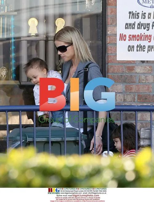 Elin Nordegren Takes Kids to Gym