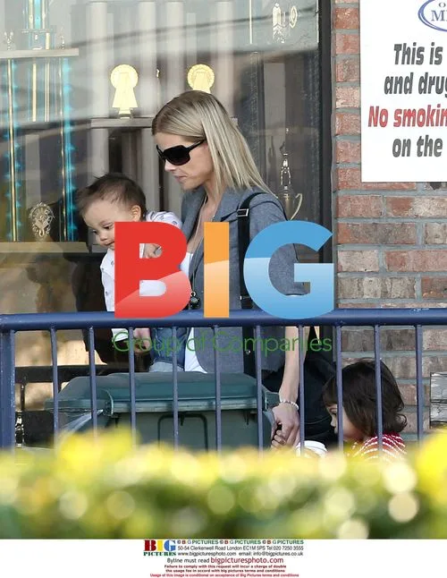 Elin Nordegren with Children at Gymnastics Center