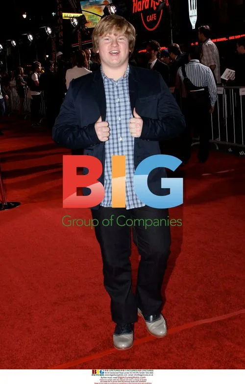 Doug Brochu at "When in Rome" Premiere
