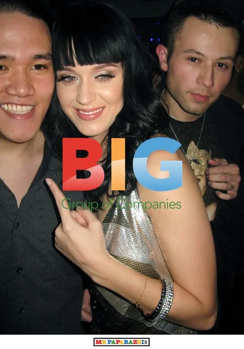 Katy Perry performs at club in Vegas