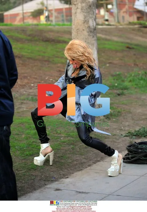 Kesha Shooting Music Video