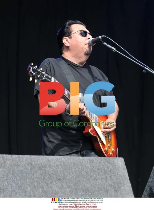 Los Lobos at Hop Farm Festival