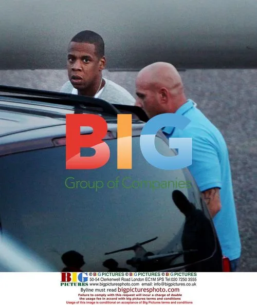 Jay-Z and Beyonce Arrive to Music Festival
