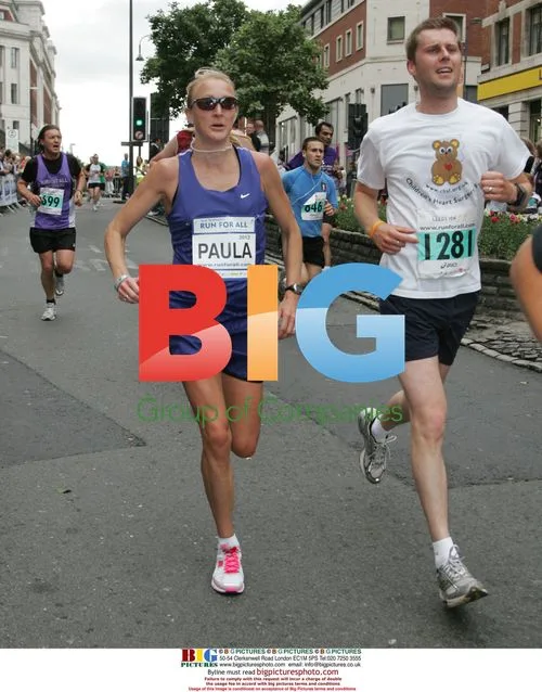 Paula Radcliffe Running Leeds 10k