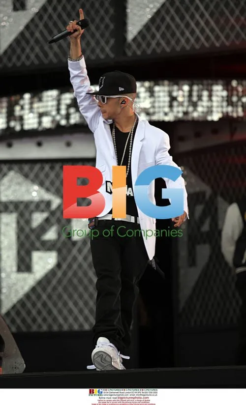 N-Dubz Perform at 'T4 On The Beach'