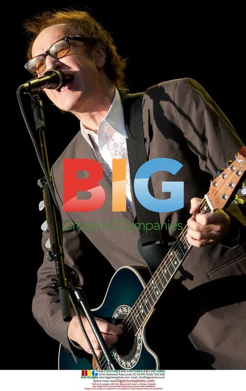 Ray Davies Performs at Hop Farm Festival