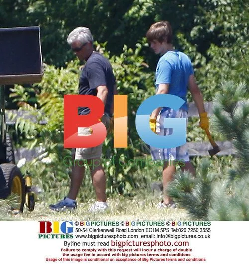Kate Gosselin in Bikini at July 4th Party