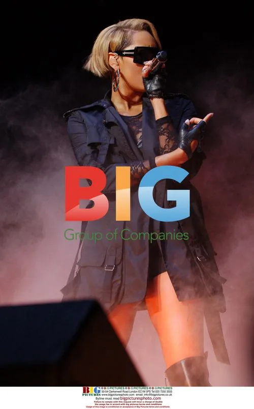 Keri Hilson performs at Essence Music Fest