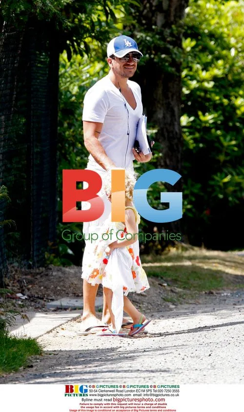 Peter Andre and Daughter Give Thumbs Up