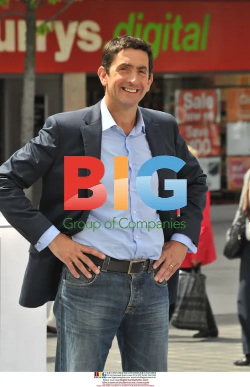 Sophie Raworth attacked by bee during BBC filming