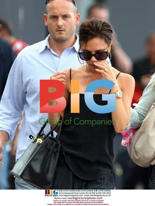Victoria Beckham Spotted at Airport
