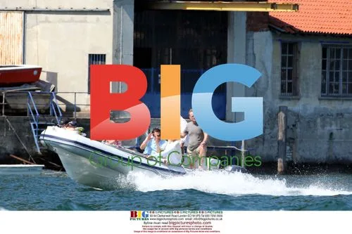 Uma Thurman and Arpad Busson on Lake Como