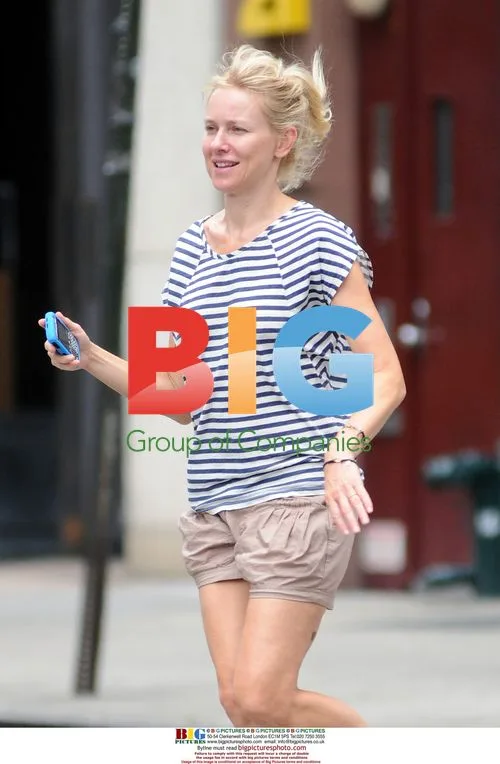 Naomi Watts Running Barefoot