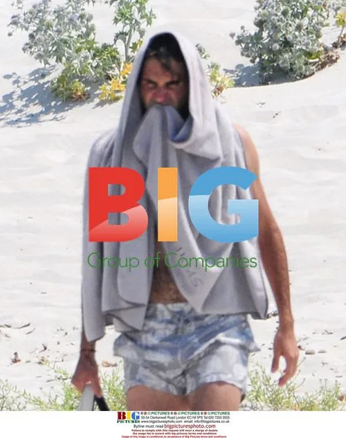Roger Federer & Mirka Vavrinec on Vacation