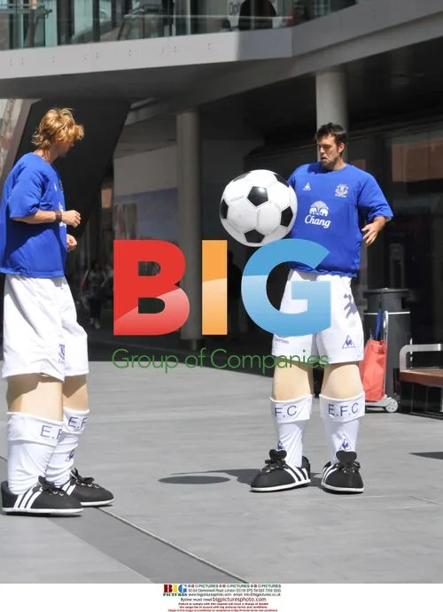 Everton Players Take Over Liverpool City Centre