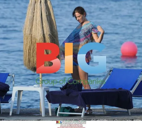 Josh Hartnett and Romina Ferrara on Ischia