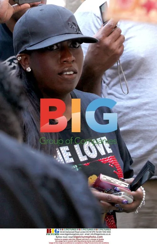 Missy Elliott at Wailing Wall in Jerusalem