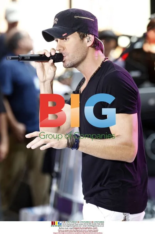 Enrique Iglesias Performs on NBC Today Show